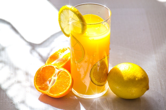 WHICH FRUIT JUICES ARE RICH IN VITAMIN C